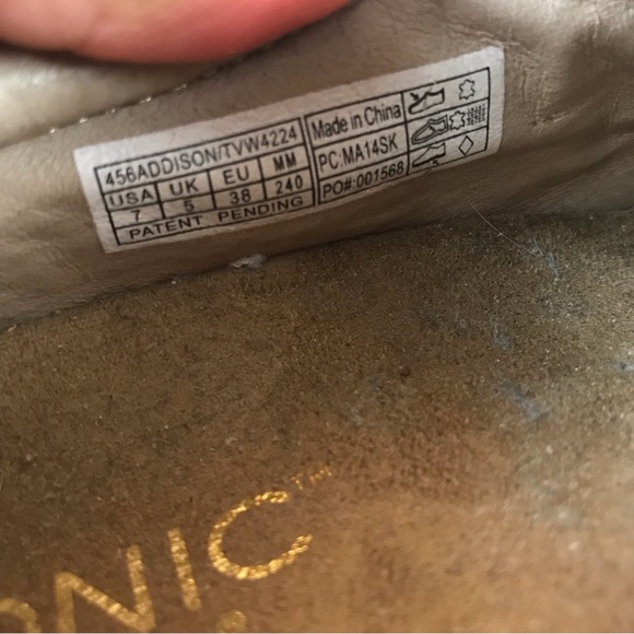 NWOT Vionic Addison Slip On Shoes Size 7 - Picture 7 of 7